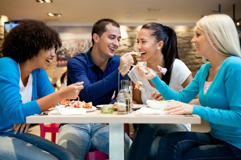 Rooms Barovc By The Lake Jasna Kranjska Gora Exterior photo A group of friends eating together